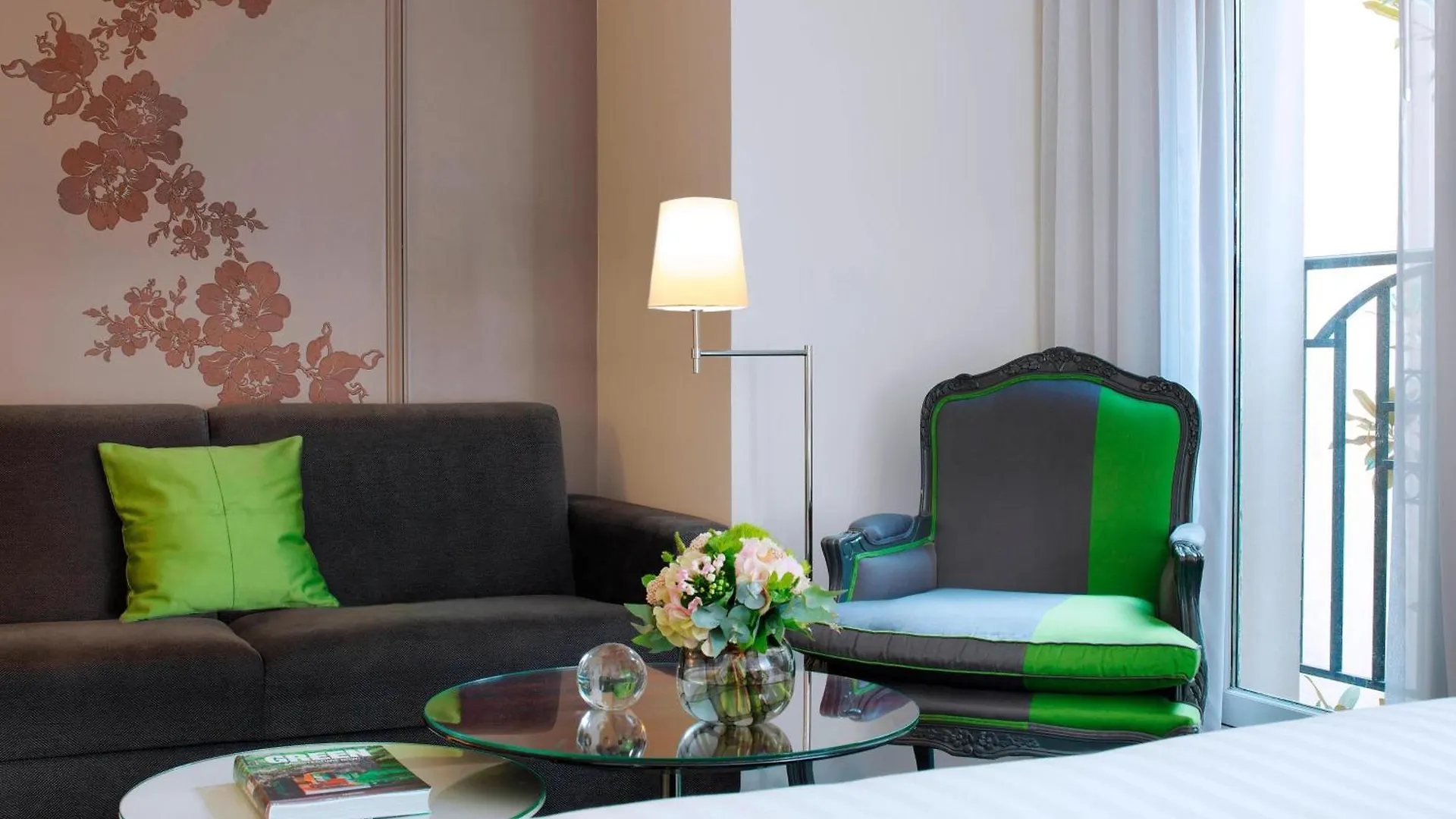 Renaissance Nobel Tour Eiffel Hotel 4*