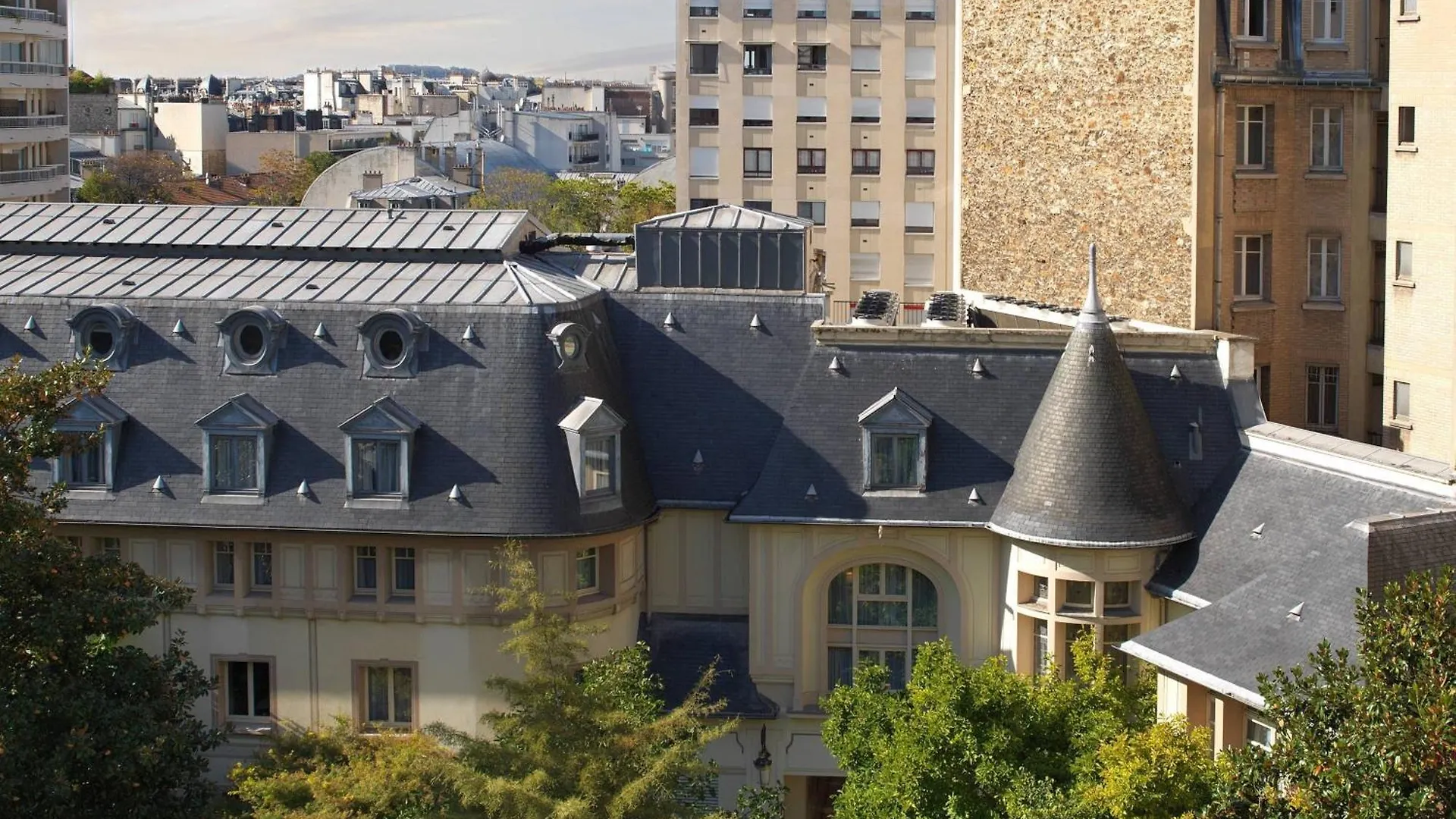Renaissance Nobel Tour Eiffel Hotel