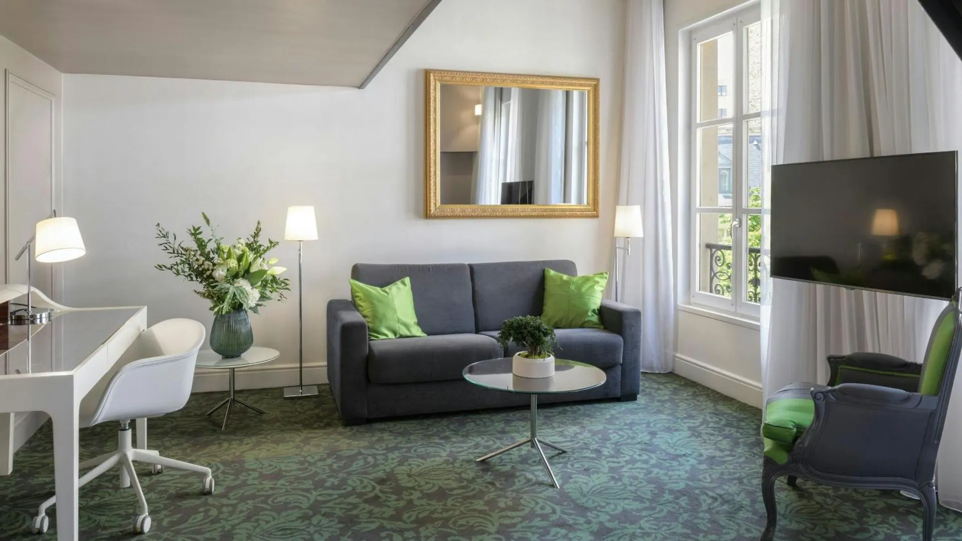 Renaissance Nobel Tour Eiffel 4* Paris